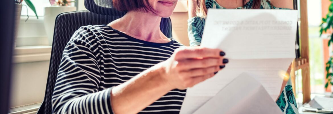 Eltern informieren in der Kita Welche Informationskanäle gibt es - schriftlich, Aushänge, mündlich und digital Elternarbeit