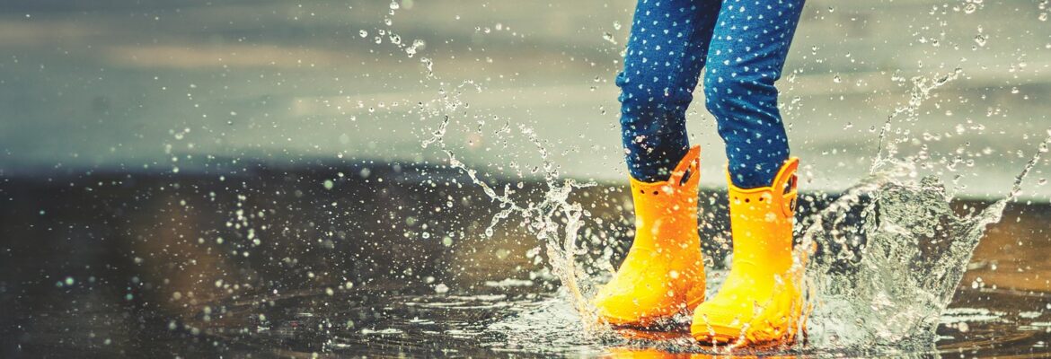 Herbst in der Kita In- und Outdoorerlebnisse Ausflüge im Herbst mit dem Kindergarten Bewegungsspiele und Fingerspiele Bastelideen